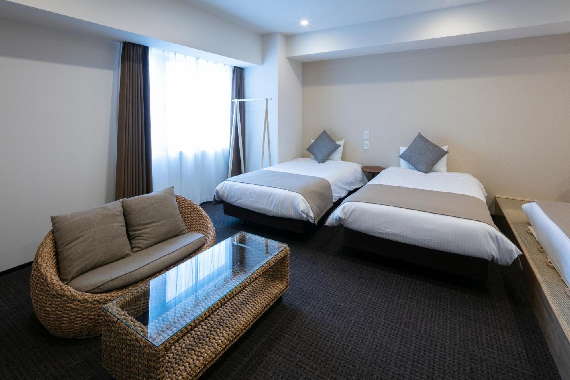 Randor Hotel Sapporo Suites Habitación foto A room at the hotel