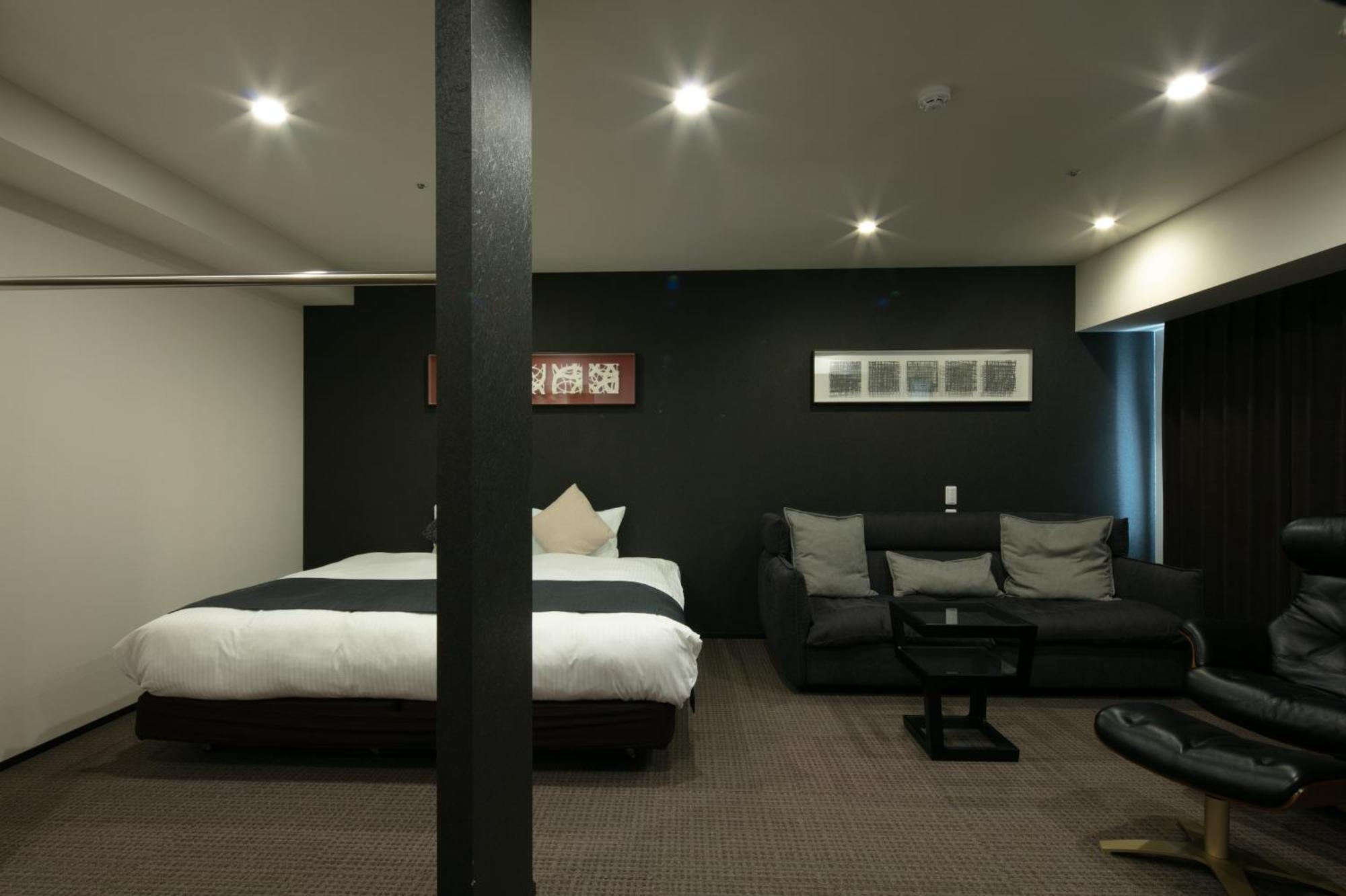 Randor Hotel Sapporo Suites Habitación foto A room at the hotel
